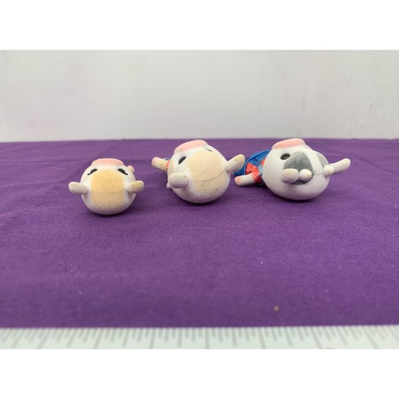 Sunny Days Entertainment, Honey Bee Acres Rainbow Ridge Three Flocked Cows Toys - Picture 5 of 7